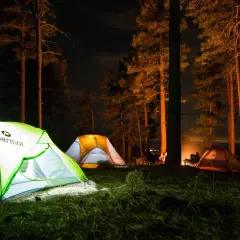 Jak złożyć namiot: uniknij błędów i zyskaj więcej miejsca na camping