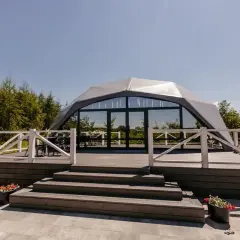 Ile kosztuje namiot glampingowy? Ceny, które zaskoczą każdego