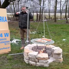 Jak zrobić grill wiszący nad ogniskiem - proste kroki i materiały