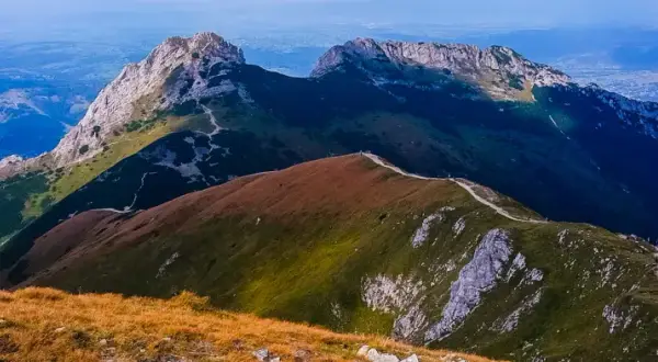 Jaki szlak na Czerwone Wierchy? Odkryj najłatwiejsze trasy i widoki