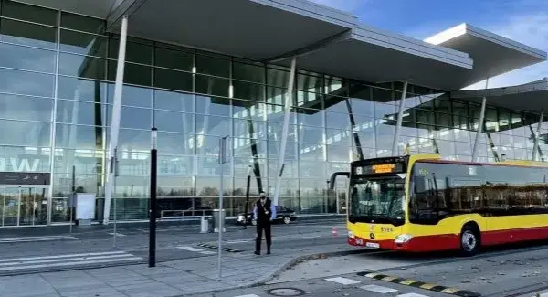 Wrocław jak dojechać na lotnisko: najlepsze opcje transportu i porady